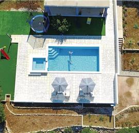2 Bedroom Villa with Pool near Jelsa, Hvar Island, Sleeps 4-6 